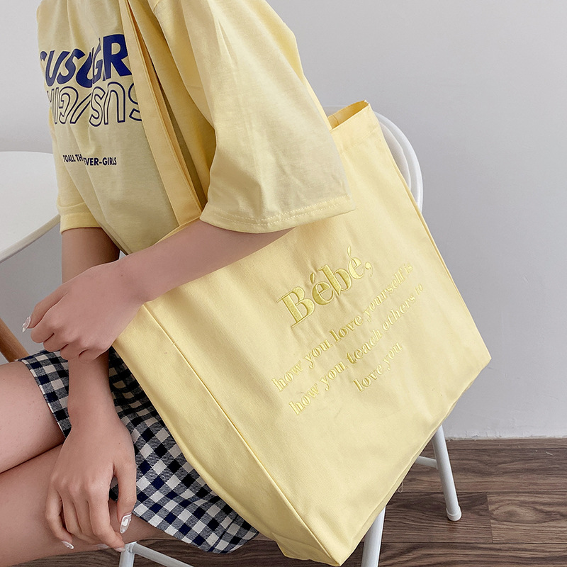 Bebe sac bandoulière carré brodé crème jaune