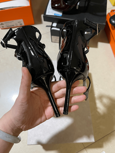 Zapatos de Tacón Alto Jimmy para Mujer, Punta Cuadrada, Diseño con Tiras Cruzadas, Modernos y Elegantes, Nueva Colección en Venta - Product Image 3