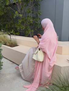 Hafizah Neue Rosa Vollspitzen-Abaya mit Weiten Ärmeln Bescheidene Dubai Muslimische Damen Lange Kimono-Strickjacke Großhandel - Product Image 4