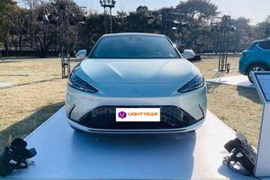 ARCFOX come ha un bell'aspetto e presenta un corpo speciale ed è <span class=keywords><strong>ora</strong></span> in vendita <span class=keywords><strong>a</strong></span> basso prezzo. - Product Image 3