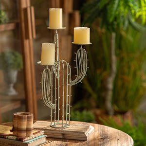 Portavelas de Hierro Forjado Estilo Industrial con Dos Brazos para Decoración del Hogar - Product Image 2