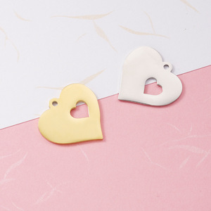Colgante de Corazón Hueco de Acero Inoxidable Personalizado al por Mayor para Grabado Láser, Chapado <span class=keywords><strong>en</strong></span> Oro de 18K, Accesorios DIY - Product Image 1