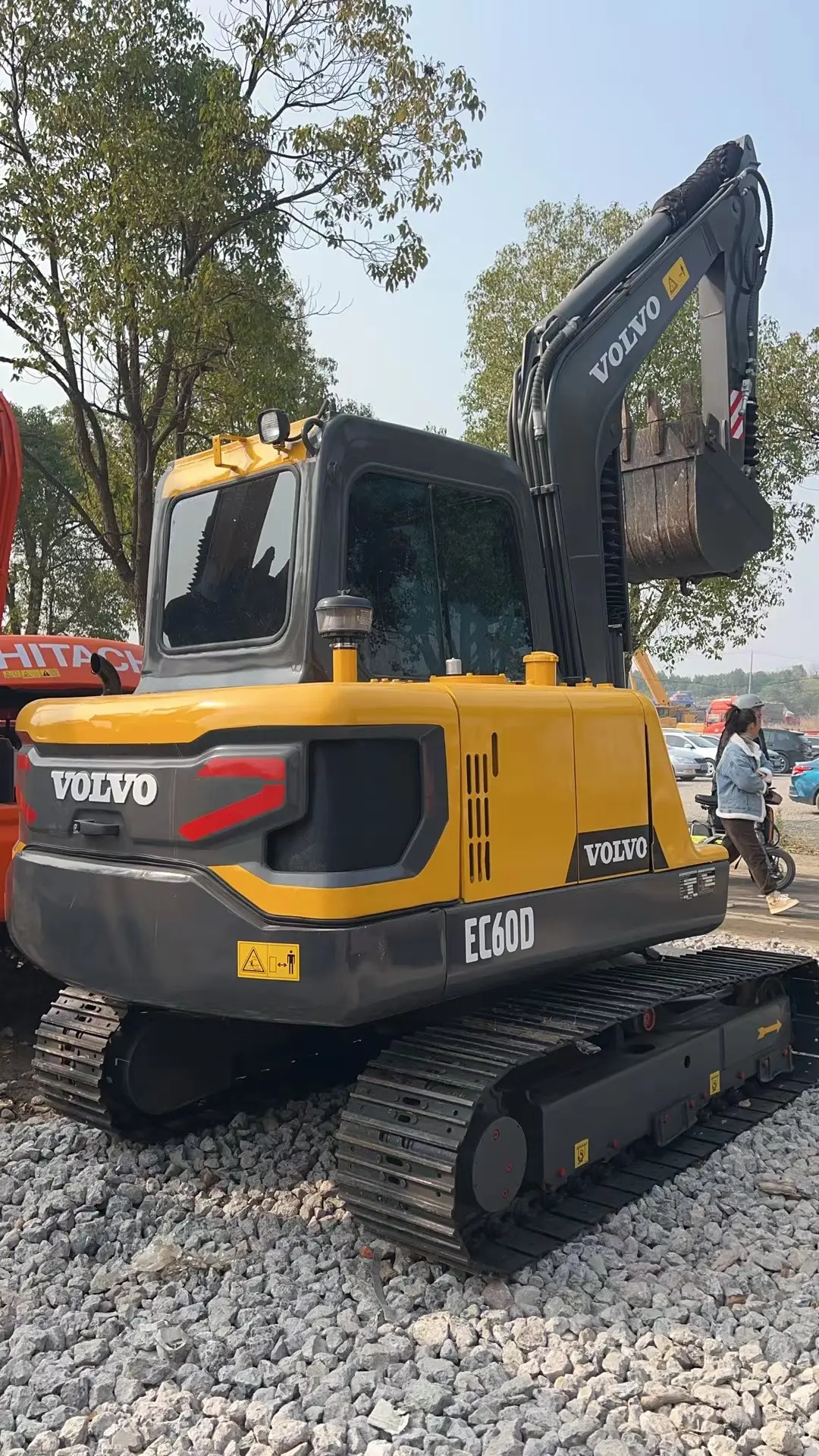 6 tấn thứ hai tay máy xúc Volvo ec60 trong kho nhập khẩu từ Nhật Bản với gói ban đầu để bán