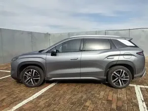 BYD Song L DM-i SUV d'<span class=keywords><strong>occasion</strong></span>, traction avant, 5 <span class=keywords><strong>places</strong></span>, hybride, sièges en cuir, pneus R19, conduite à gauche - Product Image 3