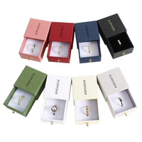 Boîte à bijoux en papier rigide recyclé personnalisée en gros, finition mate, avec logo en feuille d'or, pour emballage de bagues, boucles d'oreilles et colliers