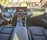 Toyota Land Cruiser Prado 250 VX-L 2.4L ESSENCE TURBO AUTOMÁTICO SUV 2024 Usado en Perfectas Condiciones, Listo para Enviar