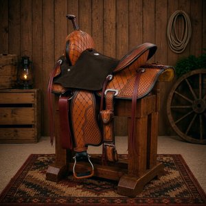 Selle de cheval en cuir occidental artisanale de qualité supérieure |   Selle de dressage en cuir de vache véritable avec arceau en bois et quincaillerie nickelée - Product Image 1