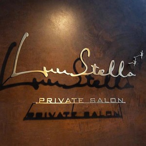 Letrero 3D de Latón Macizo y Hierro Forjado para Tienda, Letras Decorativas para Salón Privado, Arte Mural Metálico, Exhibición de Logotipo - Product Image 1