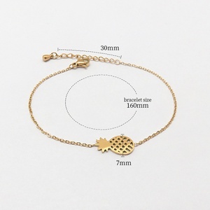 Pulsera de acero de titanio de 8 caracteres de alta calidad europea <span class=keywords><strong>americana</strong></span> para <span class=keywords><strong>mujer</strong></span>, eslabón de cadena de moda con pulseras chapadas en oro - Product Image 6