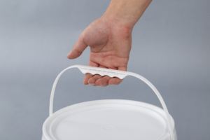 Baldes de Plástico de 1L, 2.5L, 2L, 3L, 4L, 5L, 10L, 18L, 20L y 5 Galones con Asa y Tapa - Product Image 2