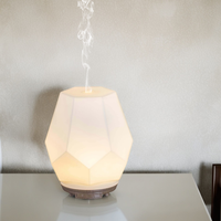 Diffuseur d'huiles essentielles à ultrasons avec réservoir d'eau de 150 ml Effet de lumière chaude et douce et arrêt automatique
