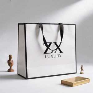 Sacs de shopping de luxe blancs recyclables pour boutique, emballage personnalisé avec logo imprimé, sac en papier personnalisé pour cosmétiques - Product Image 1