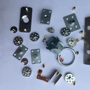 Pièces d'assemblage de quincaillerie à rivets aveugles sur mesure Creation Glory avec joint d'étanchéité inclus pour usage industriel - Product Image 1