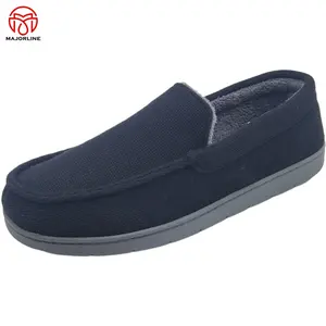 OEM Selling Manufacturer Custom Wholesale Daily Use Slippers For Men Flat Moccasins Loafer Driving Shoes Dress Shoes For Men