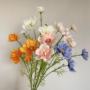 Arrangement floral artificiel Jinxi Cosmos en soie pour mariage et décoration intérieure rose, rouge, orange, violet - Product Image 4