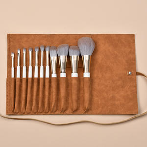 Juego de brochas de maquillaje de Luz De Luna blanca de 11 piezas para principiantes de cara para aplicación de sombra de ojos de polvo suelto brochas de maquillaje transfronterizas - Product Image 4