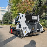Mattson Compact Boom Skid Steer Mini Loader 1 Ton 2 Ton Front Skid Steer Track Loader avec pilote Joystick à vendre