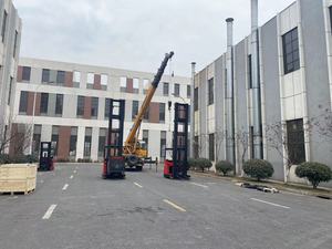 1.5 Ton Elektrische Reach Truck Heftruck Heftruck Hoogte 13.5M Fabriek Direct Produceren - Product Image 4