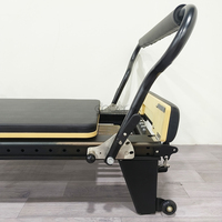 Máquina de Pilates Reformer Moderna de Aluminio con Barra Deslizante para Pies, Estructura Ligera de Aleación para Ejercicio en Estudio y en Casa