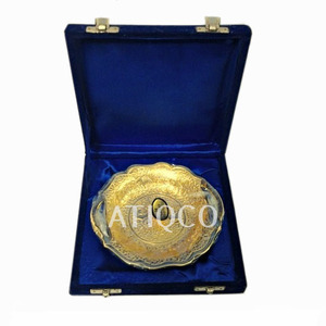 Moderno Recipiente para Frutos Secos y Dulces de Latón Fundido en Arena con Baño de Oro y Plata - No Tóxico, Apto para Lavavajillas, Ecológico - Product Image 2