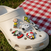 Breloques de chaussures mignonnes en PVC souple, style dessin animé anime, décorations 3D Kawaii pour sabots, marque O-MAK