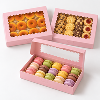 Dossiers en papier kraft blanc et rose personnalisés avec fenêtre transparente festonnée et revêtement UV pour l'emballage de donuts, biscuits, macarons, pâtisseries, desserts et cadeaux