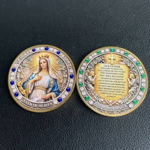 Medaglie Souvenir Collezionabili Cristiane Placcate Oro con Moneta Commemorativa della Vergine Maria Regina del Cielo e Preghiera del Signore, Personalizzabili all'Ingrosso - Product Image 1