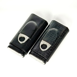Estuche para Cigarros JOFI de Cuero Rectangular Portátil Negro Liso y con Textura de Cocodrilo Diseño de Lujo - Product Image 5