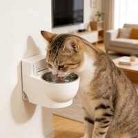 Fontaine à eau et distributeur suspendus pour chat et chien, anti-fuite, avec design ludique, en ABS léger, à fixer sur la toilette