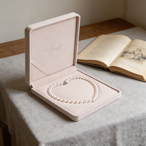 Collier personnalisé en perles avec pendentif, longue chaîne, boîte à bijoux, emballage cadeau, boîte à bijoux carrée rose, emballage en velours pour bijoux - Product Image 4