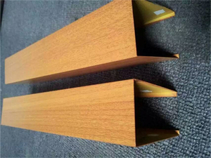 Panel de aluminio con transferencia de grano de madera, tablero metálico con imitación de grano de madera, adecuado para instalación en techos interiores. - Product Image 6