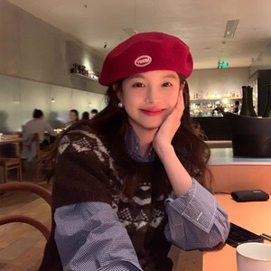 <b>Red</b> <b>Wool</b> Beret Hat For Women Winter Windproof Velvet Octagonal Painter Hat - Product Image 5