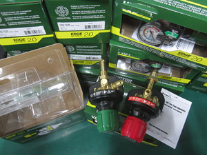 <span class=keywords><strong>VICTOR</strong></span> ESS42 YENİ NESİL YÜKSEK KAPASİTELİ BASINÇLI OKSİJEN TEK KADEHİRLİ REGÜLATÖR 150PSI ESS42-150-992 - Product Image 3