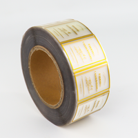 Étiquettes d'emballage personnalisées imperméables en gros, autocollants en vinyle adhésifs en rouleau avec estampage à chaud en feuille d'or pour la tequila et les jus