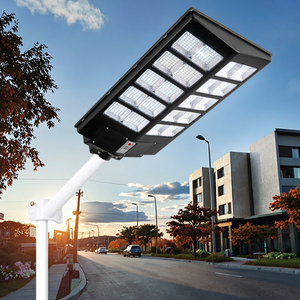 Lampadaire solaire LED 600W 800W 1000W 1200W pour route, batterie haute capacité, garantie 2 ans, système intégré tout-en-un - Product Image 3