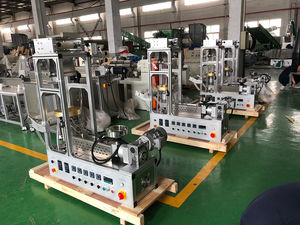 Máquina de Soplado de Película Plástica Pequeña para Laboratorio - Product Image 3