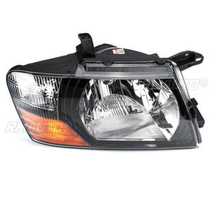 Conjunto de Faros Delanteros para Mitsubishi Pajero Montero 2000-2006 con Bombillas LED, Lentes de PC Negras, Izquierdo y Derecho - Product Image 4