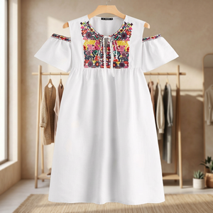 Vestido Midi Bohemio Blanco Bordado con Hombros Descubiertos, Ajuste Holgado, Estilo Casual de Verano, Tejido de Algodón con Estampado Floral, Estilo Línea A - Product Image 4