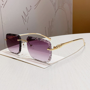 Gafas de Sol de Metal sin Marco con Borde Dentado, Lentes Degradadas con Protección UV400, Moda Femenina para Actividades al Aire Libre, Ciclismo, Conducción y Fiestas - Product Image 4