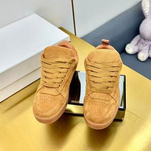 Tendance de la mode Evergreen, bottes de marche à semelle épaisse pour hommes et femmes - Marque de luxe personnalisée, dessus en cuir véritable, antidérapant - Product Image 2