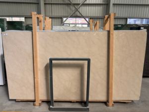 Mesa de Comedor Extensible Convertible de Piedra Ecológica con Acabado Pulido de Mármol Sanna Beige de Lujo para Comedores de Hogar y Hoteles - Product Image 5