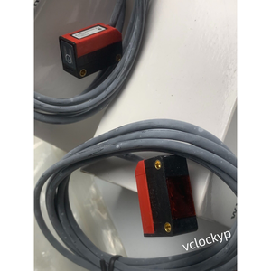 Sensor difuso Leuze FT318B.3/4P-M12 usado - Product Image 5