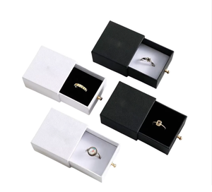 Caja de Almacenamiento de Joyas con Cajón Deslizante y Logotipo Personalizado, Venta al por Mayor, Caja de Almacenamiento de Anillos con Ranura para Tarjetas y Esponja - Product Image 4