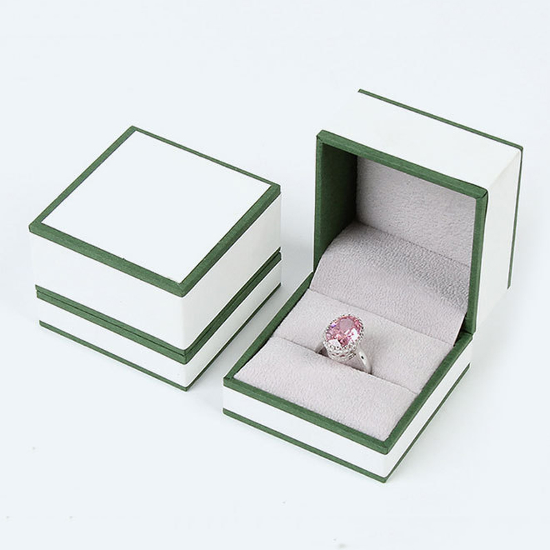 Boîte à bague