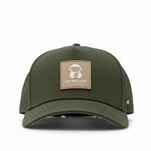 Gorra de Béisbol Deportiva Impermeable para Exteriores con Logotipo Personalizado OEM, 5 Paneles, Parche de Goma, Estructurada, con Orificios Cortados con Láser y Cierre a Presión - Product Image 2