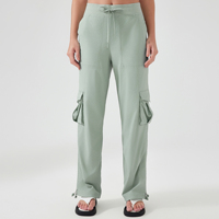 Vente en gros de pantalons de survêtement de studio de danse sportive Pantalon de survêtement léger avec cordon de serrage Tissu en nylon de fitness avec poche froissée sur le côté