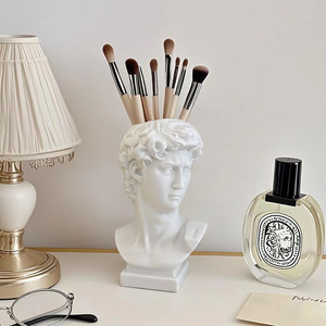 Porte-stylo créatif nordique en résine et vase bureau et dortoir ornements <span class=keywords><strong>de</strong></span> <span class=keywords><strong>stockage</strong></span> <span class=keywords><strong>de</strong></span> bureau <span class=keywords><strong>Internet</strong></span> célébrité Photo décor - Product Image 2