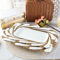 Assiette de table en céramique de luxe léger, élégante et très esthétique, pour servir gâteaux et snacks, idéale pour hôtels, restaurants et usage domestique.