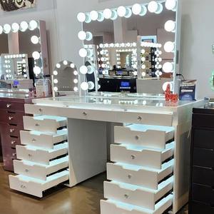 Tocador de Maquillaje Popular en Europa con Espejo Iluminado LED, Altavoz Bluetooth LED RGB y Gran Almacenamiento - Product Image 1