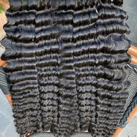 Cheveux humains indiens birmans bruts non traités, bouclés, alignés dans le sens des cuticules, vente en gros, mèches de cheveux indiens naturels ondulés bruts